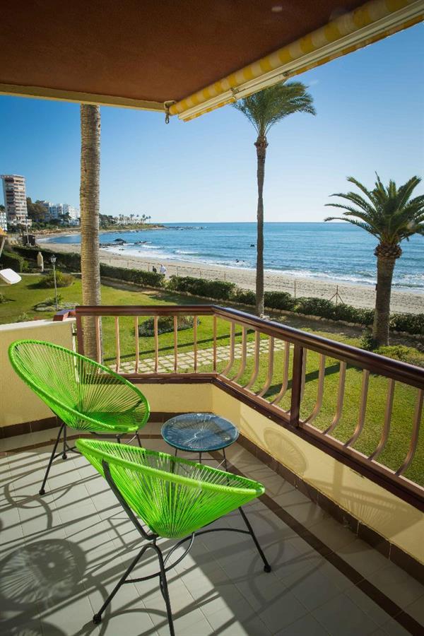 Holidays2Riviera Sea Side Front Beach Sitio de Calahonda エクステリア 写真